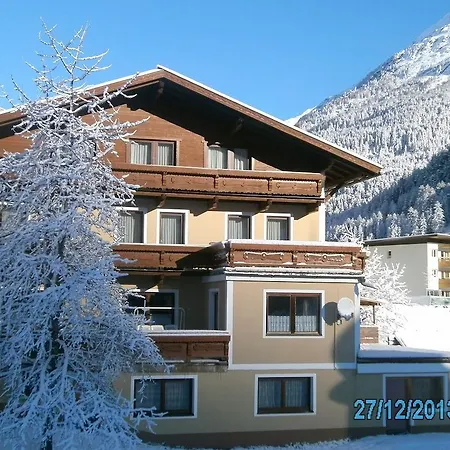 Pensión Gaestehaus Hirschenhof Sölden