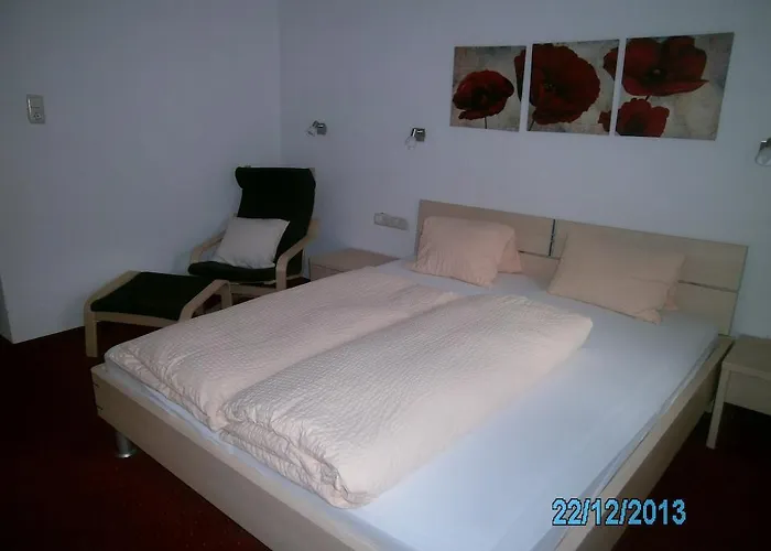 Guest house Gastehaus Hirschenhof 3*